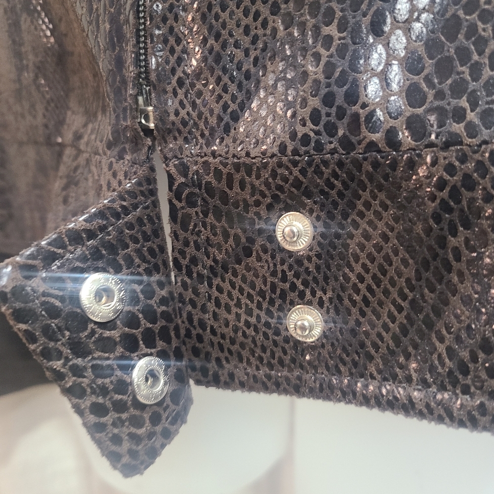 Rogue leather - Picture 4 of 10